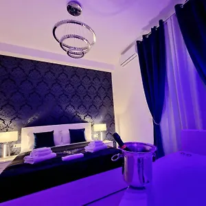 https://maschio-angioino-suite-bed-and-breakfast-napoli.hotels-amalfi.com